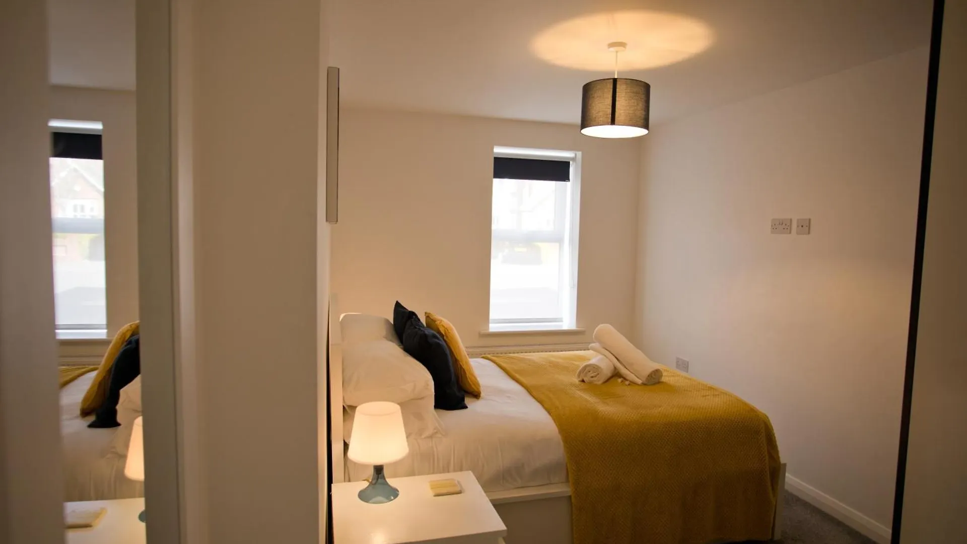 Sea Air - 2 Bedrooms - Parking - Mins To Beach Bournemouth Apartment
